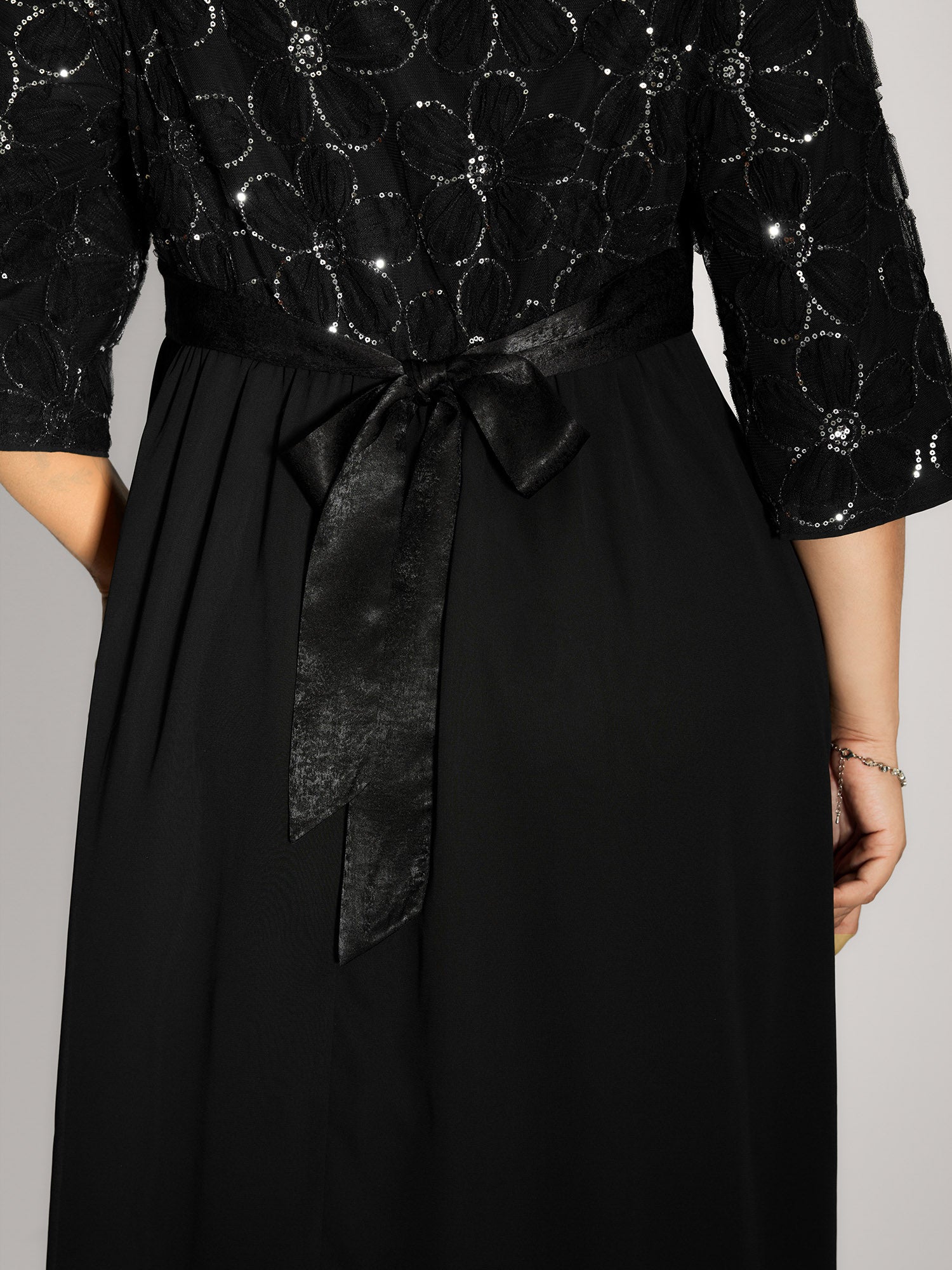 7b75de20-b702-4487-a6e4-b05d1d99872b